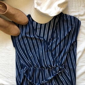 Only worn twice!! Blue striped jumper 😍